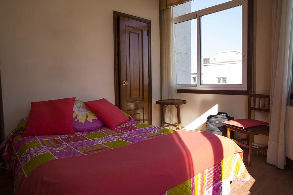 Hostal A Pedra Vigo Exteriör bild